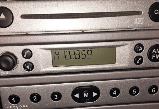 Fiesta 4500 radio RDS série sur l'écran