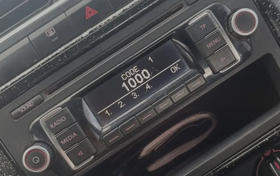 Volkswagen RCD 210 radio with CODE 1000 on screen